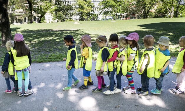 Waalidiin badan oo aan ubadkooda geyn dugsiga xannaanada carruurta